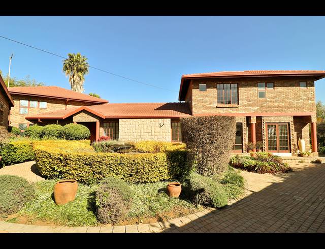 4 BEDROOM HOUSE SOLD IN PRETORIUSPARK